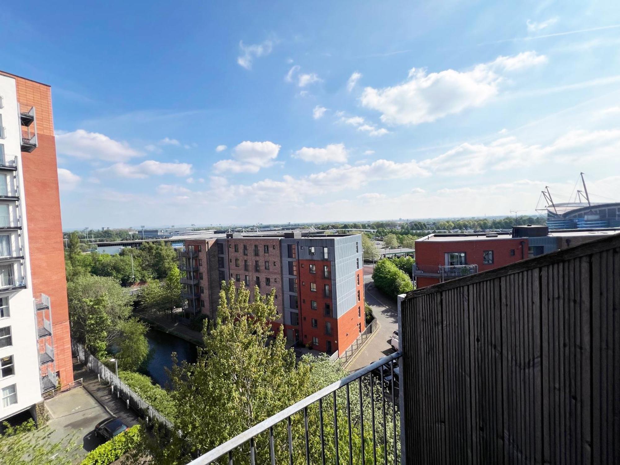 Apartment 2 Bed Sportcity Opposite Etihad Stadium & Coop Live Manchester